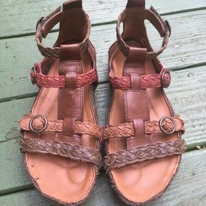 Earth Kalso Size 8B Sandals